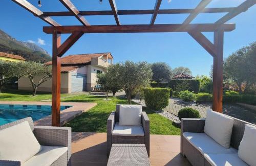 Sakës Villa | Kallmet Villa