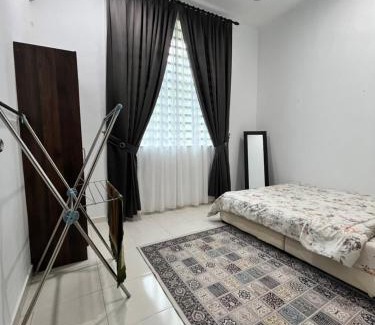 Kijal House | Kamelia Homestay