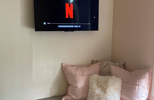 Nieuw Gent House | Kamer met Eigen Badkamer in Maison Darnaud