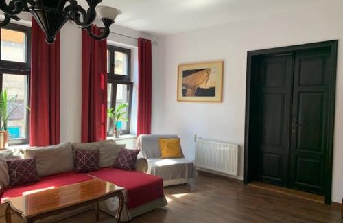 Tarnowskie Gory Apartment | Kamienica na Krakowskiej 120 m2