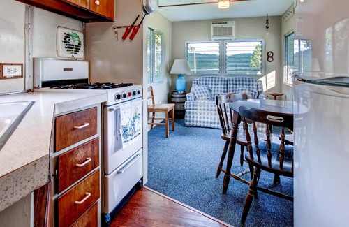 Hubbardton Cabin | Kamp Koby - GetAway
