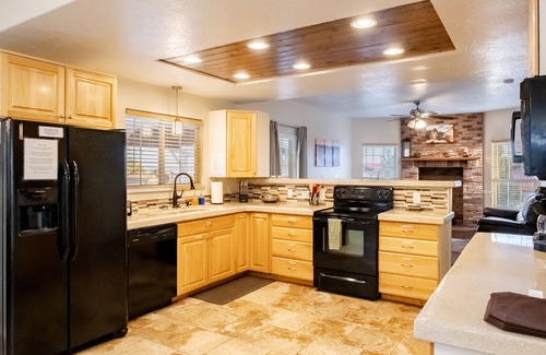 Kanab House | Kanab Paradise House with 2 King Beds Close to Hiking Trails