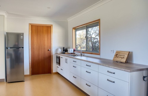 Bumbaldry Cottage | Kangarooby Cottage – A Peaceful Off-grid escape