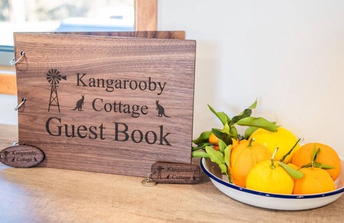 Bumbaldry House | Kangarooby Cottage - Your Sustainable Off-grid Haven!