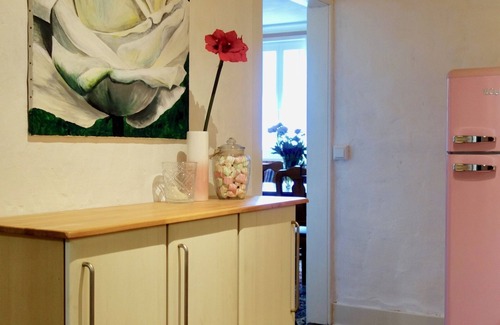 Trichtingen Apartment | Kanne Cottage Flaire Suite with stream and meadow
