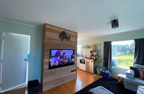 Mangawhai Heads House | Kanuka Kastle- 5min from the beach!