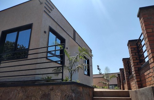Gitarama Apartment | Kanyinya Village Resort 2