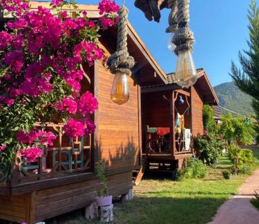 Karaoz Bed & Breakfast | Karaöz Ada Bungalows & Villa