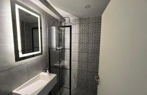 Pendik District Hotel | Karaca Suite