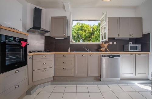 Trois-Rivieres Villa | Karambol