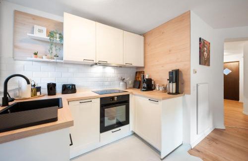 Aidlingen Apartment | Karibu Nyumbani - Tolle Maisonette-Wohnung mit Arbeitsplatz und Balkon