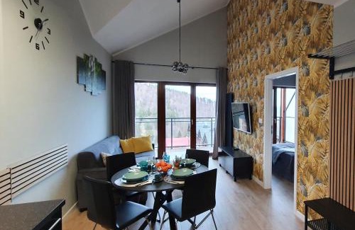 Karpacz Apartment | Karpatia Resort Apartament Karbonado z Balkonem i Widokiem na Góry