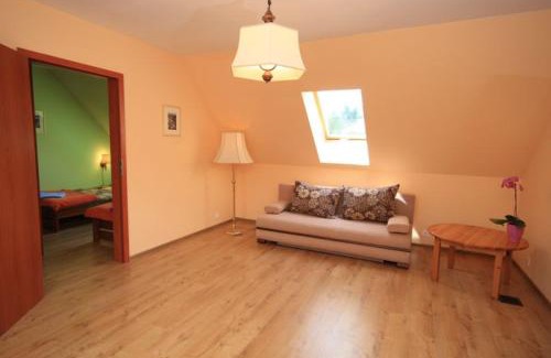 Wojanow House | Karpnicka Struga W Dolinie Pałaców i Ogrodów