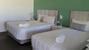 Karuah Hotel | Karuah Gardens Motel