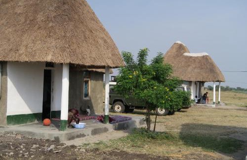 Kasese Cabin | Kasenyi Lake Retreat Lodges & Campsite