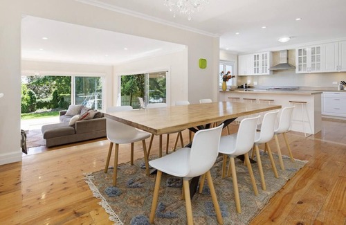 McCrae House | Kasih - Ocean Views - Love Actually.and we love it.