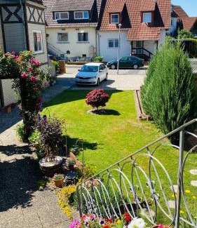 Sandershausen Apartment | Kassel Souterrain in Stadtnähe mit 2 Bädern und EV Lademöglichkeit
