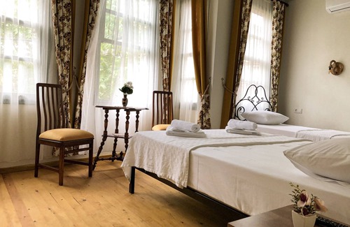 Ayvalik City Center Hotel | Kastoria Butik Pansiyon