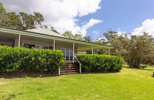 Coomba Bay House | Katandra Homestead: old world charm on Wallis Lake
