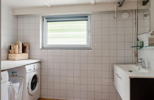 Rosengard Apartment | Kattarp Cellar Free Parking & Private Entrance