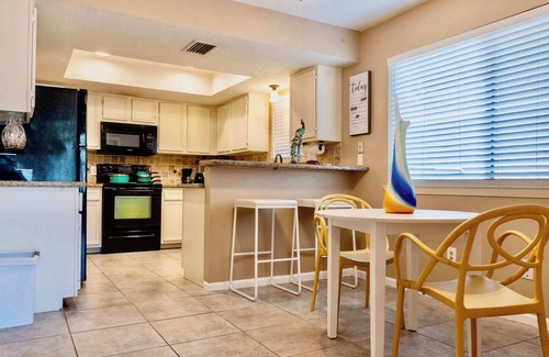 Katy House | Katy Hideaway - Charming 3 BDR!