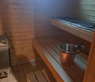 Hameenlinna Apartment | Kaunis kaksio lähellä rautatieasemaa
