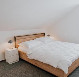 Karvina House | Kavárna a penzion Orava