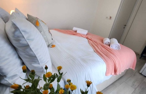Karesi Bed & Breakfast | KAYA KORUĞU CUNDA