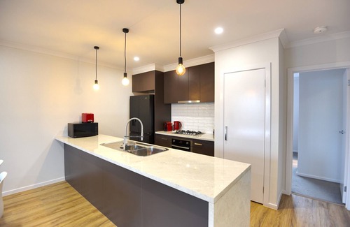 Canadian House | Kaythree - Perfect 3br townhouse close to the centre of Ballarat