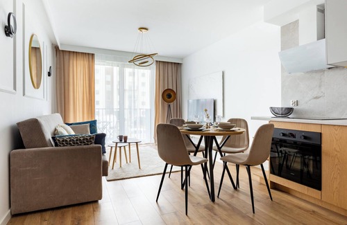 Gdansk Apartment | Kazimierza Wielkiego Soft Glam Apartment