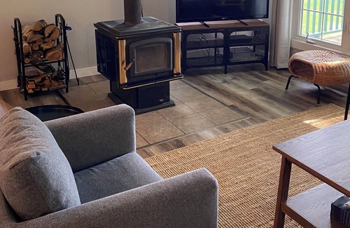 Lunenburg County Cottage | Keddy Cove Retreat - 3 Bedroom Lakefront Cottage with incredible views!