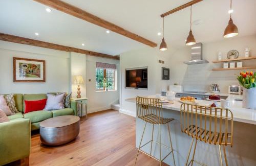 Pulborough House | Keeds Barn