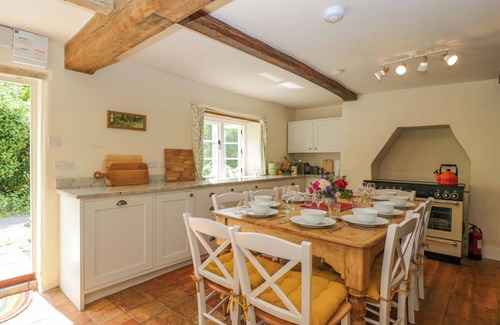 Devizes House | KEEPERS COTTAGE, pet friendly, character holiday cottage in Devizes
