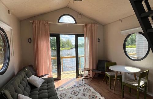 Turenki Ski Chalet | Kelluva Jokimaja