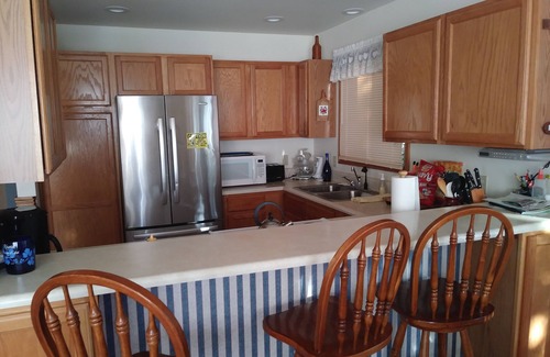 St Ignace House | Kelly Cottage - Lake Michigan - Enough Room for the Entire Family. Pet Friendly