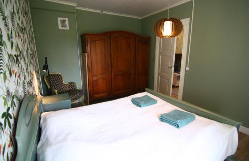 Maenttae-Vilppula Apartment | Keltaisen Kartanon Roosa