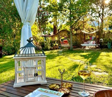 Bozcaada Bed & Breakfast | Kemerbag 29 Guest House 12 Yaş Üstü