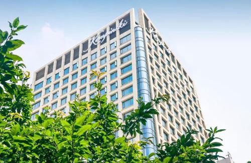 East Huanshi Road Hotel | Kempinski Residences Guangzhou - Free shuttle between hotel and Exhibition Center during Canton Fair & Exhibitor registration Counter