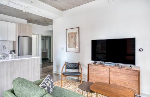 MIT Apartment | Kendall Square 2br w gym near shops dining BOS-974