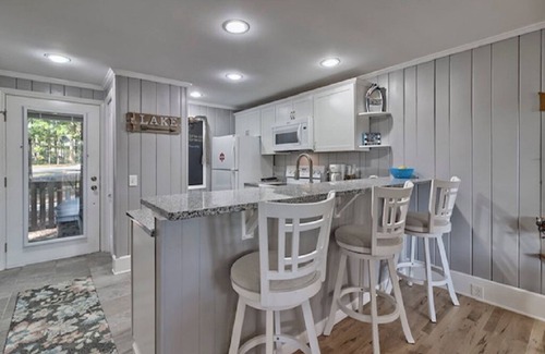 Salem Condo | Keowee Key ~ Cozy Condo ~ Golf Course View - Amenities