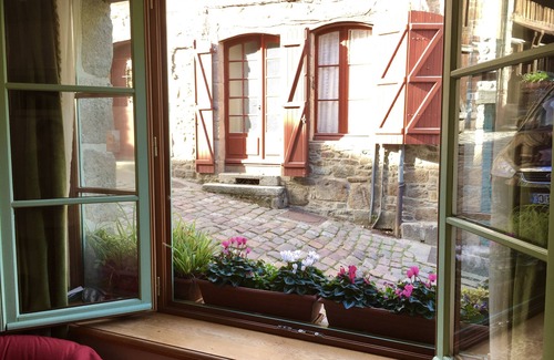 Dinan Apartment | Ker Viviane - charming apartment in Dinan.