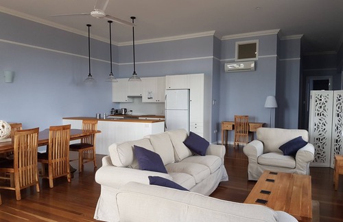 Queenton Apartment | Kernow Charters Towers