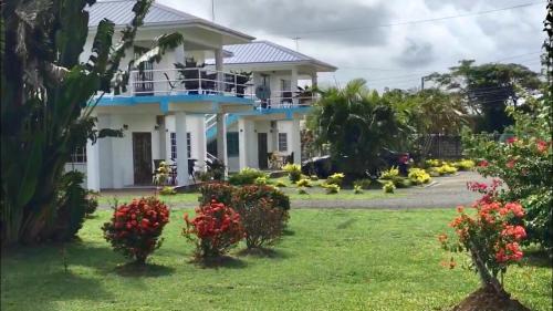 Lowlands Resort | Kevin's Court