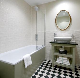 Kew Hotel | Kew Gardens Hotel