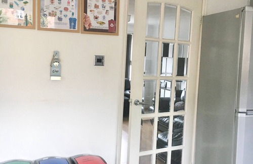 Falkirk House | KH-Entire House -Central Scotland-Falkirk| Self-Check-in |Pet-friendly | Parking