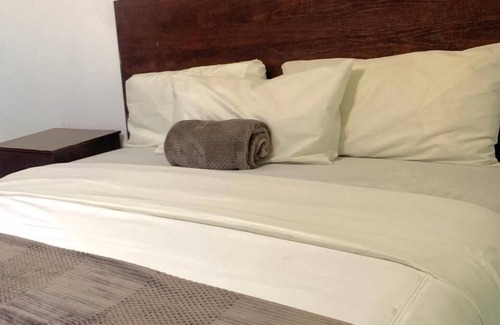 Muckleneuk House | Khayamnandi Leisure Suites