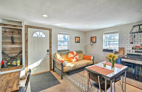 Fairfax House | Kid-Friendly House ~ 8 Mi to Cedar Rapids!