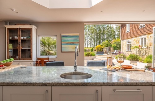 Coleman's Hatch Cottage | Kidds Hill Farm - a beautiful house sleeping 10 guests in 5 bedrooms