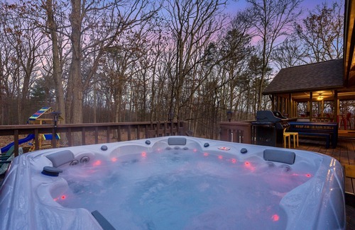 Massanutten House | KidFav, Parent-Loved, MiniGolf,HotTub,FirePit,Pets