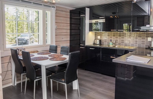 Kuusamo House | Kiehtäjän Kuohu by Interhome